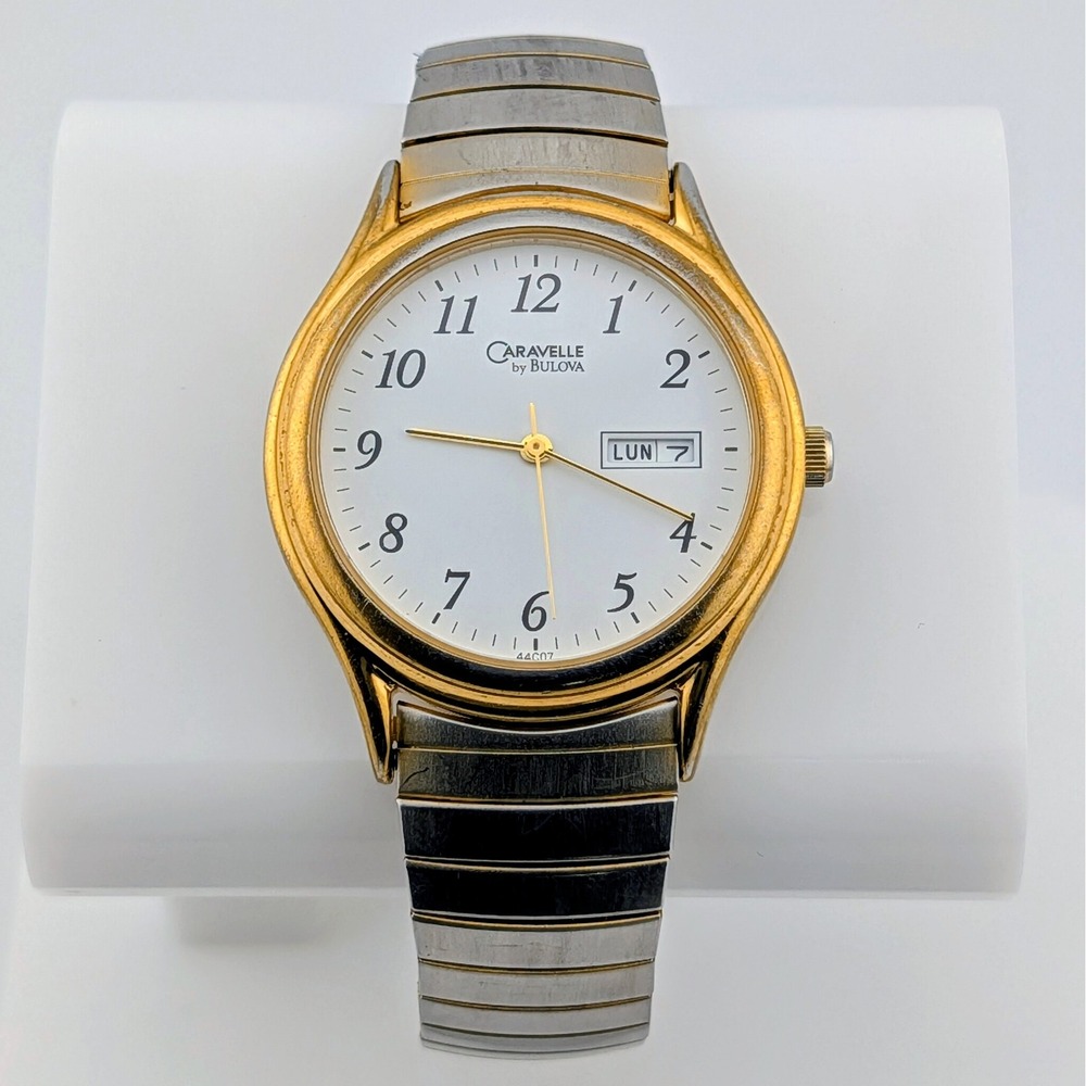 Vintage Caravelle by Bulova Day Date Speidel Expansion Men's Watch 44C07 35mm